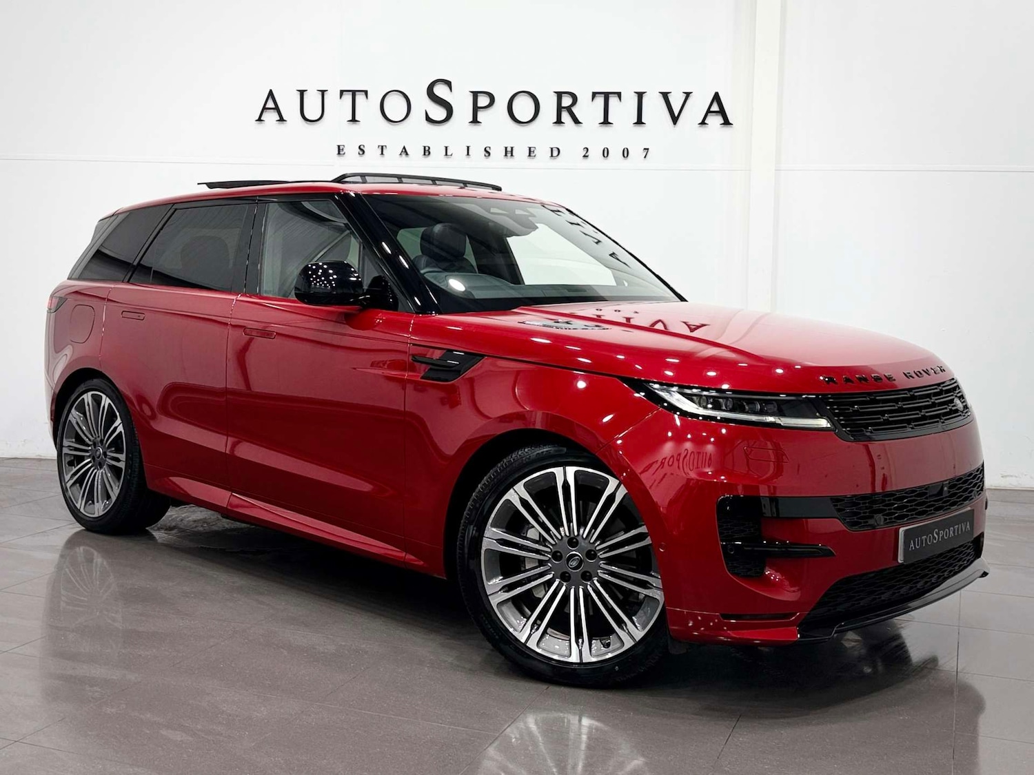 Used Land Rover Range Rover Sport 2024 for sale - 76735797: Photo 1