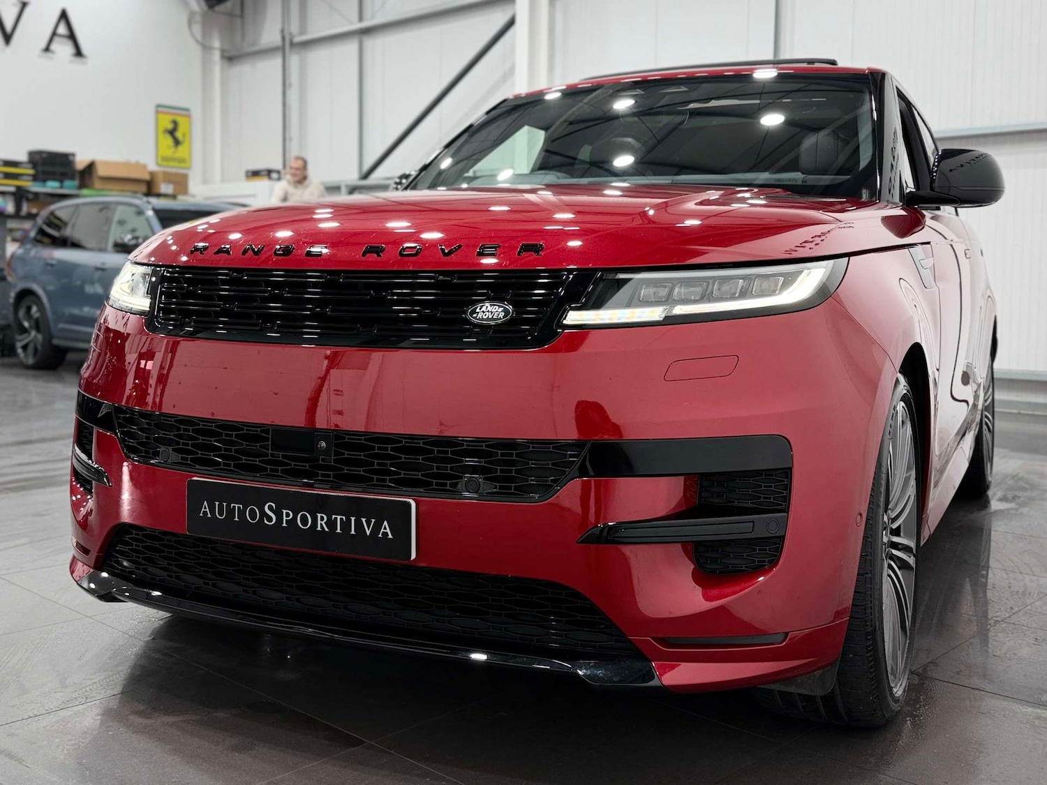 Used Land Rover Range Rover Sport 2024 for sale - 76735797: Photo 11