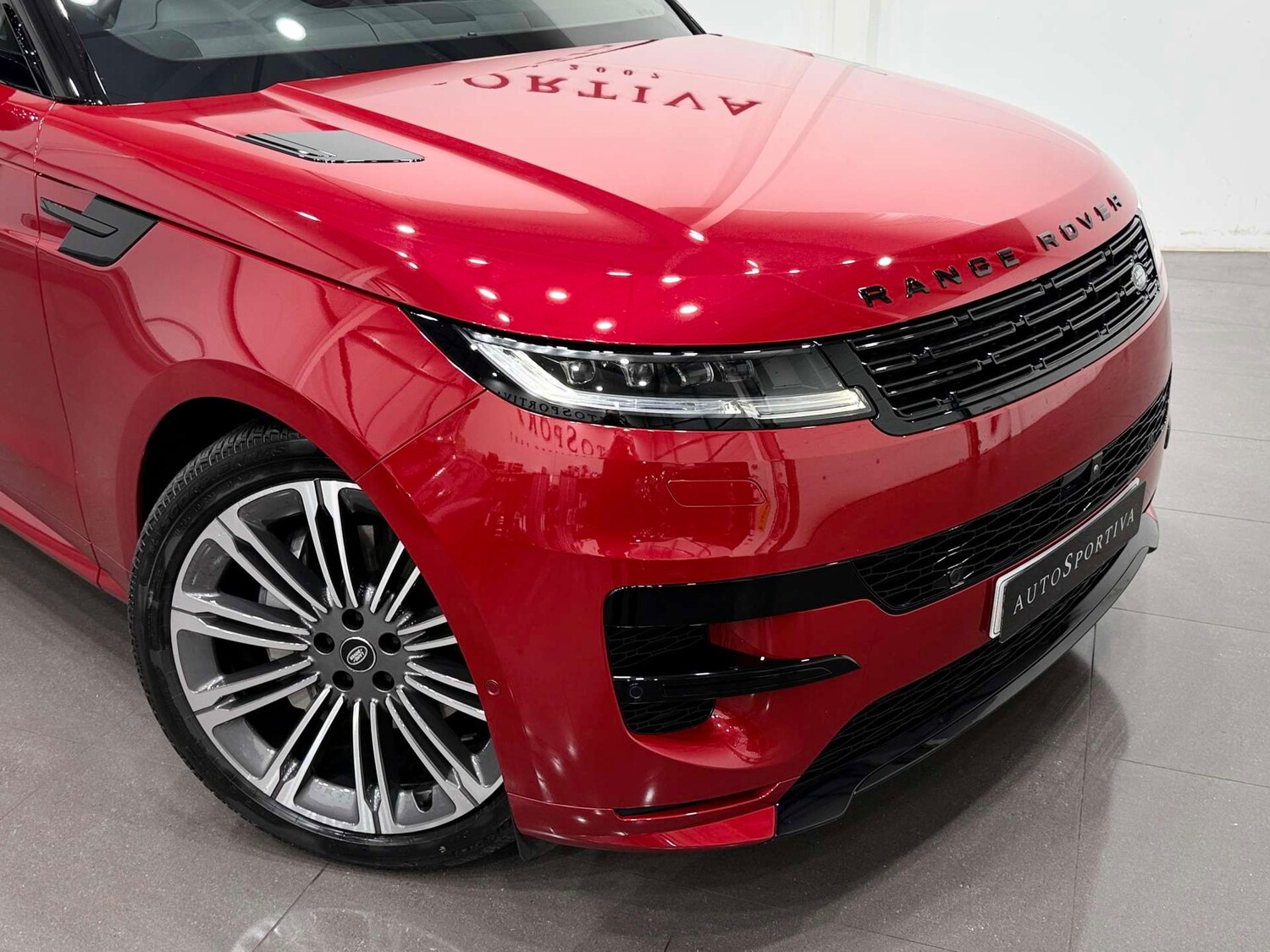 Used Land Rover Range Rover Sport 2024 for sale - 76735797: Photo 32