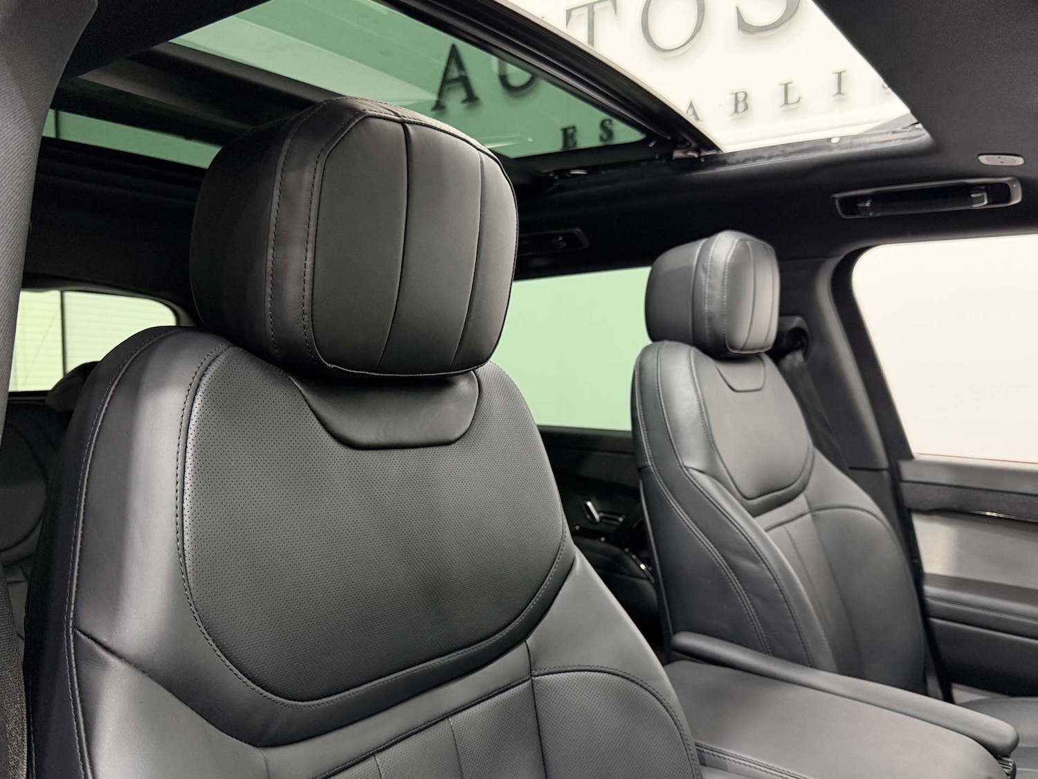 Used Land Rover Range Rover Sport 2024 for sale - 76735797: Photo 40