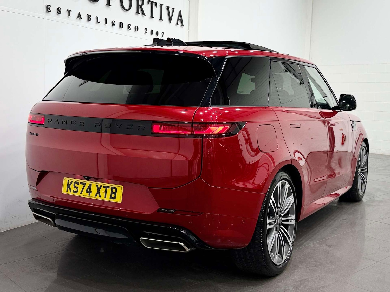 Used Land Rover Range Rover Sport 2024 for sale - 76735797: Photo 5