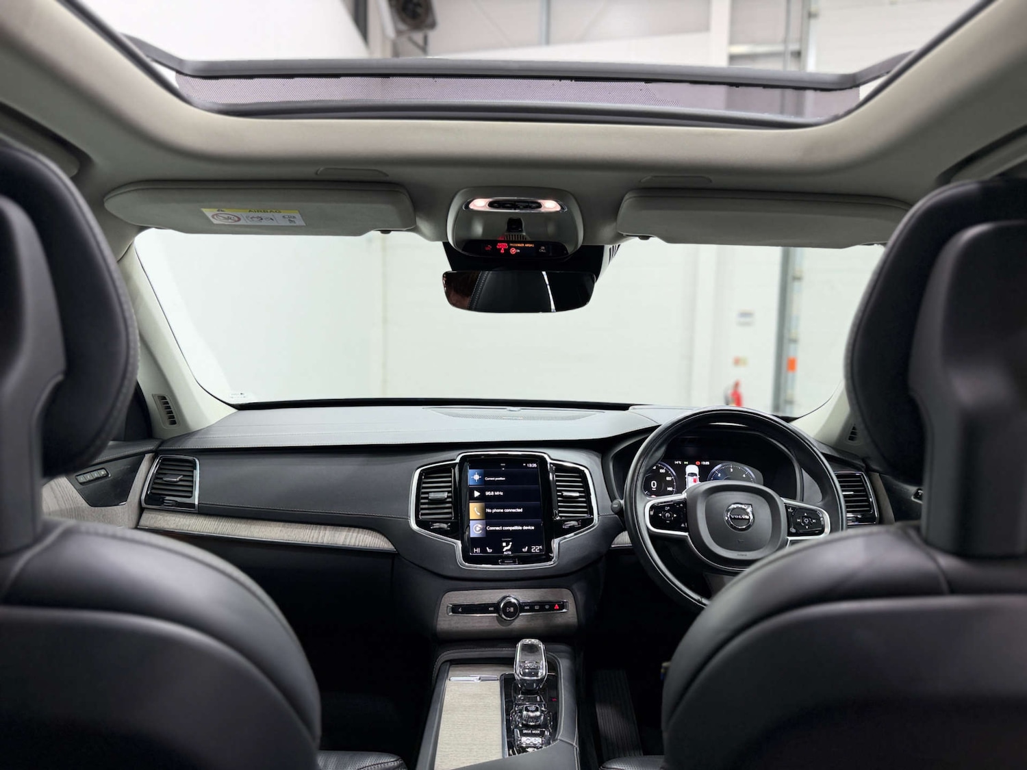 Used Volvo XC90 2021 for sale - 77905811: Photo 2