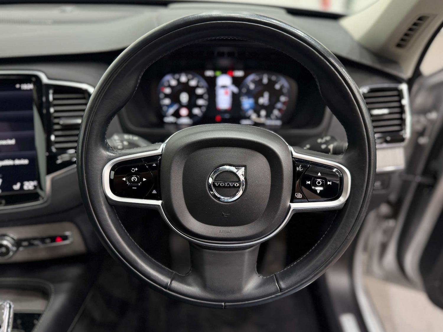 Used Volvo XC90 2021 for sale - 77905811: Photo 24