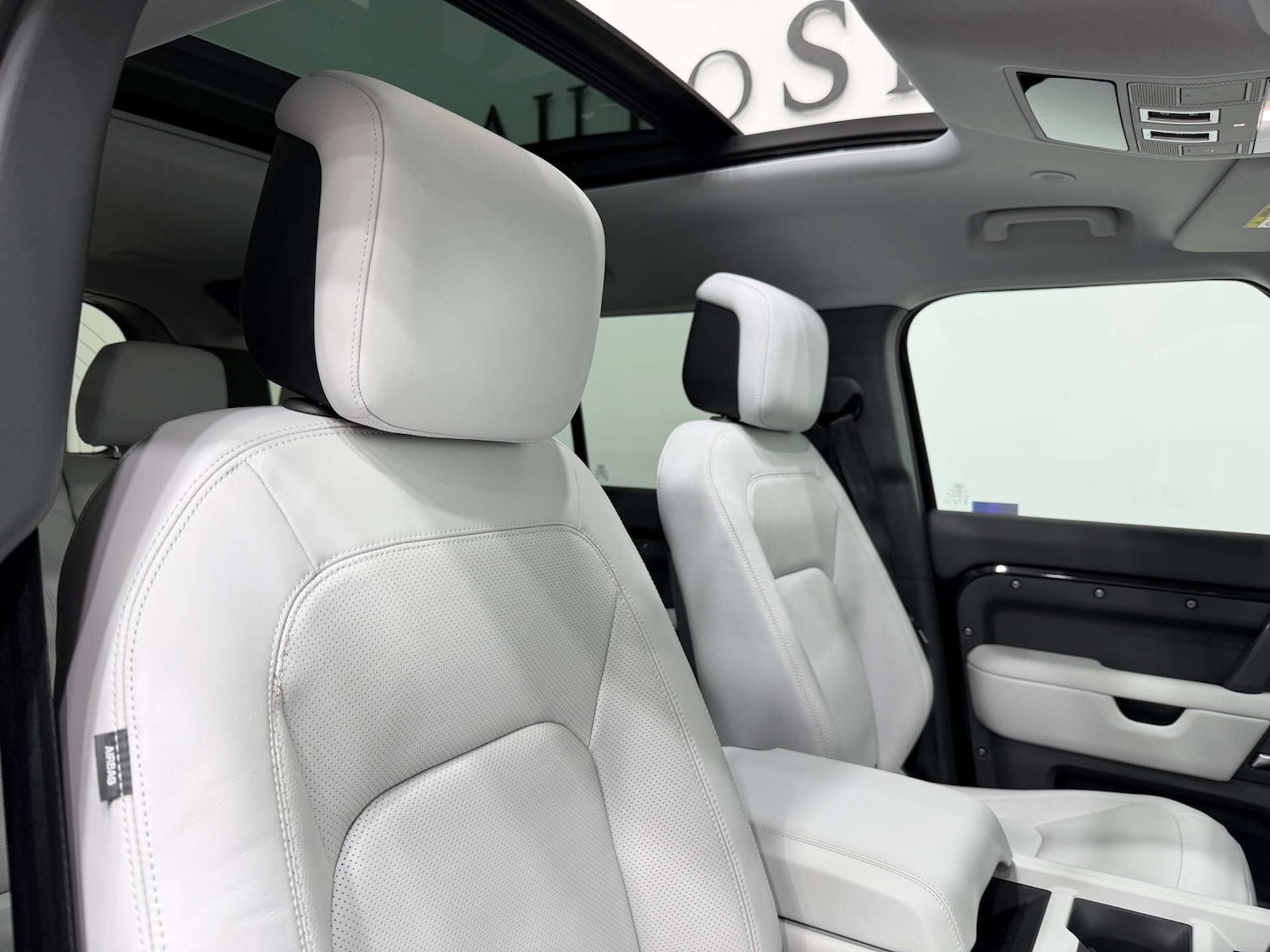 Used Land Rover Defender 2024 for sale - 77833927: Photo 41