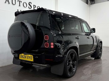 Used Land Rover Defender 2024 for sale - 77833927: Photo