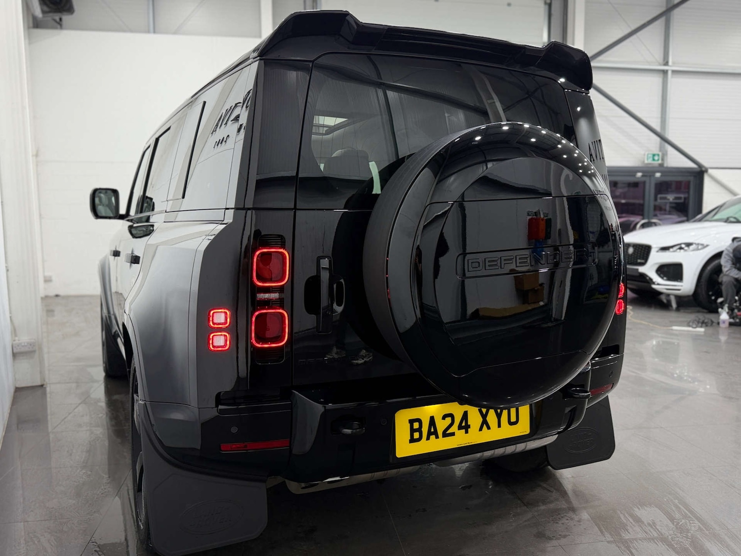 Used Land Rover Defender 2024 for sale - 77833927: Photo 9