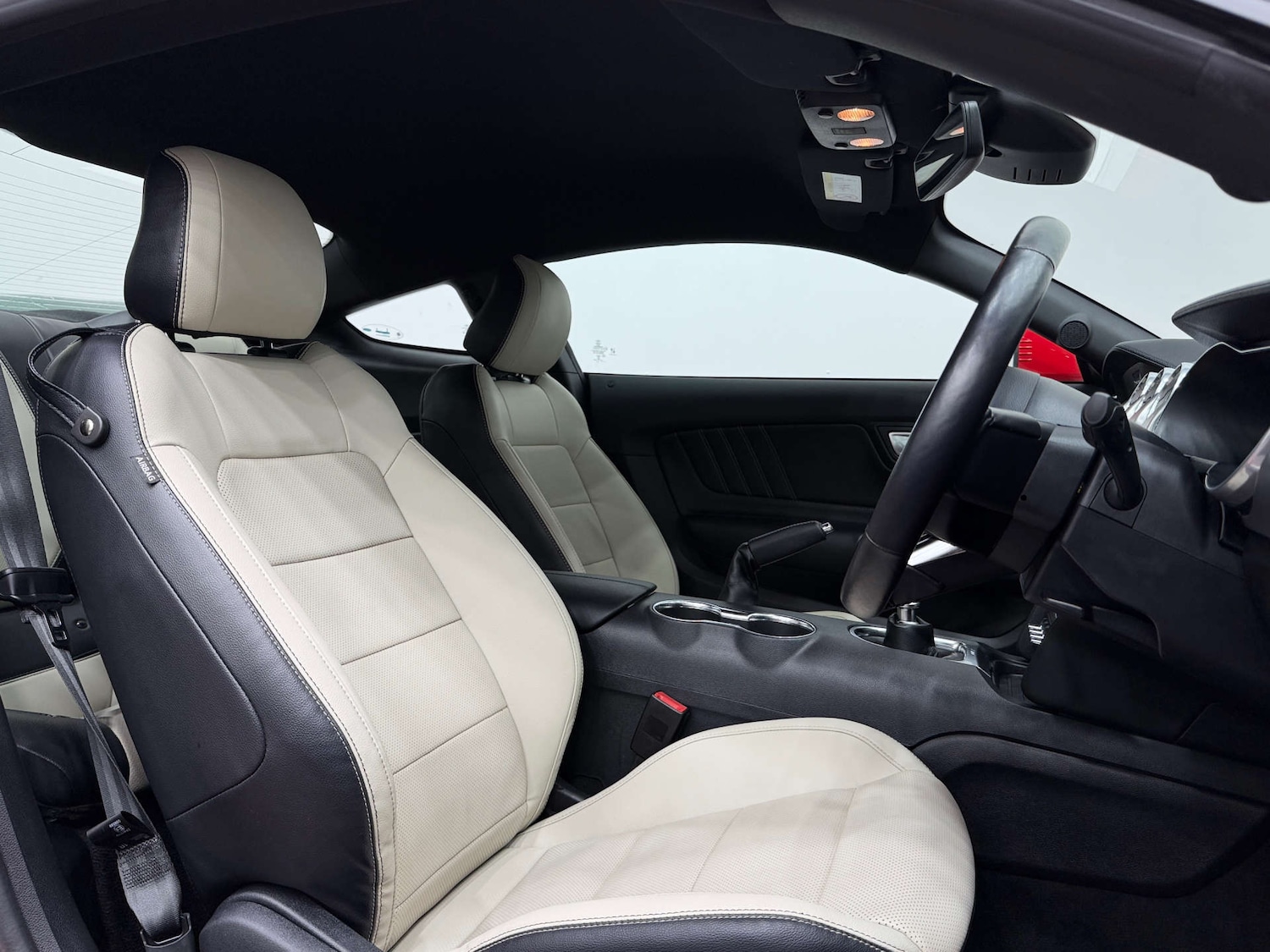 Used Ford Mustang 2023 for sale - 77833858: Photo 2