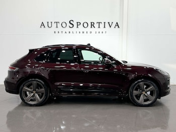 Used Porsche Macan 2023 for sale - 79101628: Photo