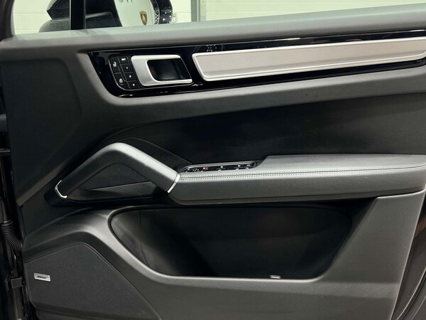 Used Porsche Cayenne 2022 for sale - 76277566: Photo 37