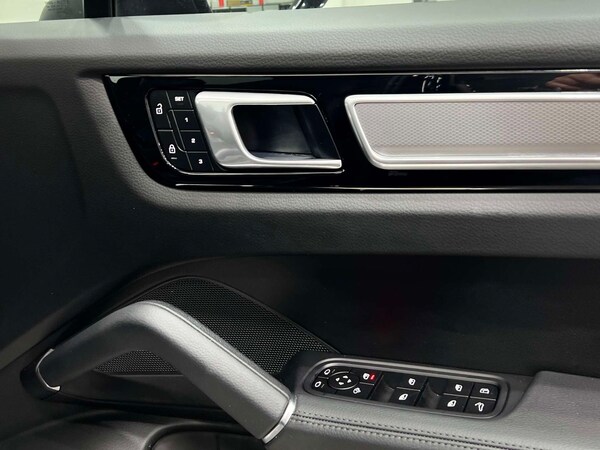 Used Porsche Cayenne 2022 for sale - 76277566: Photo 38