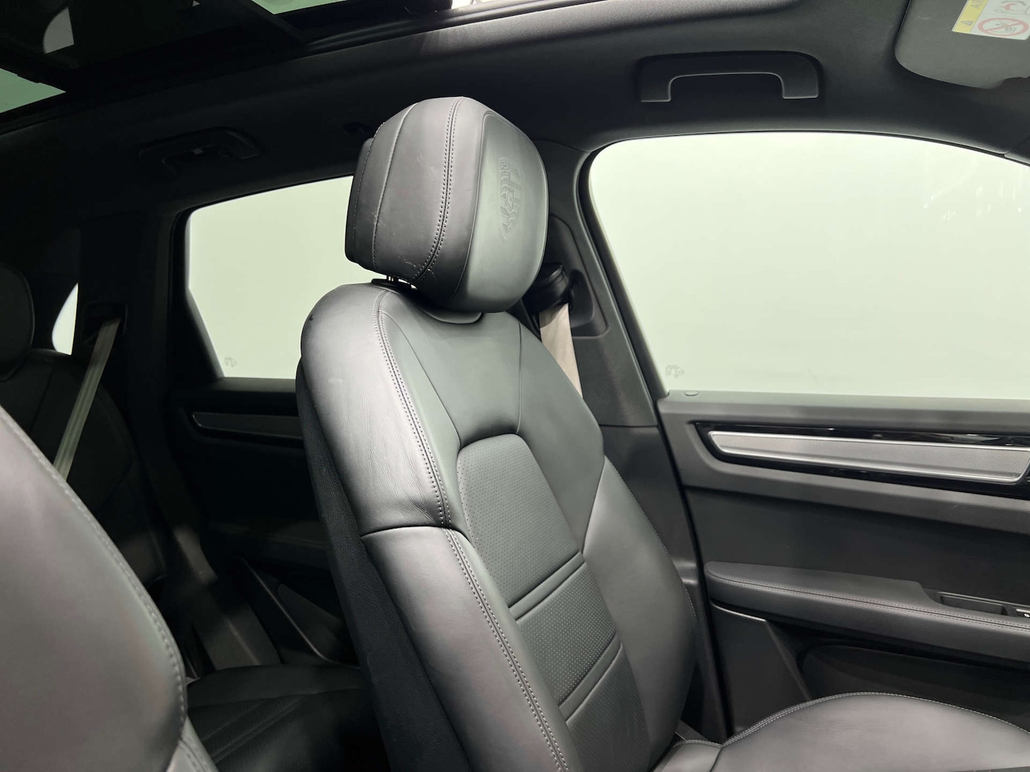 Used Porsche Cayenne 2022 for sale - 76277566: Photo 43