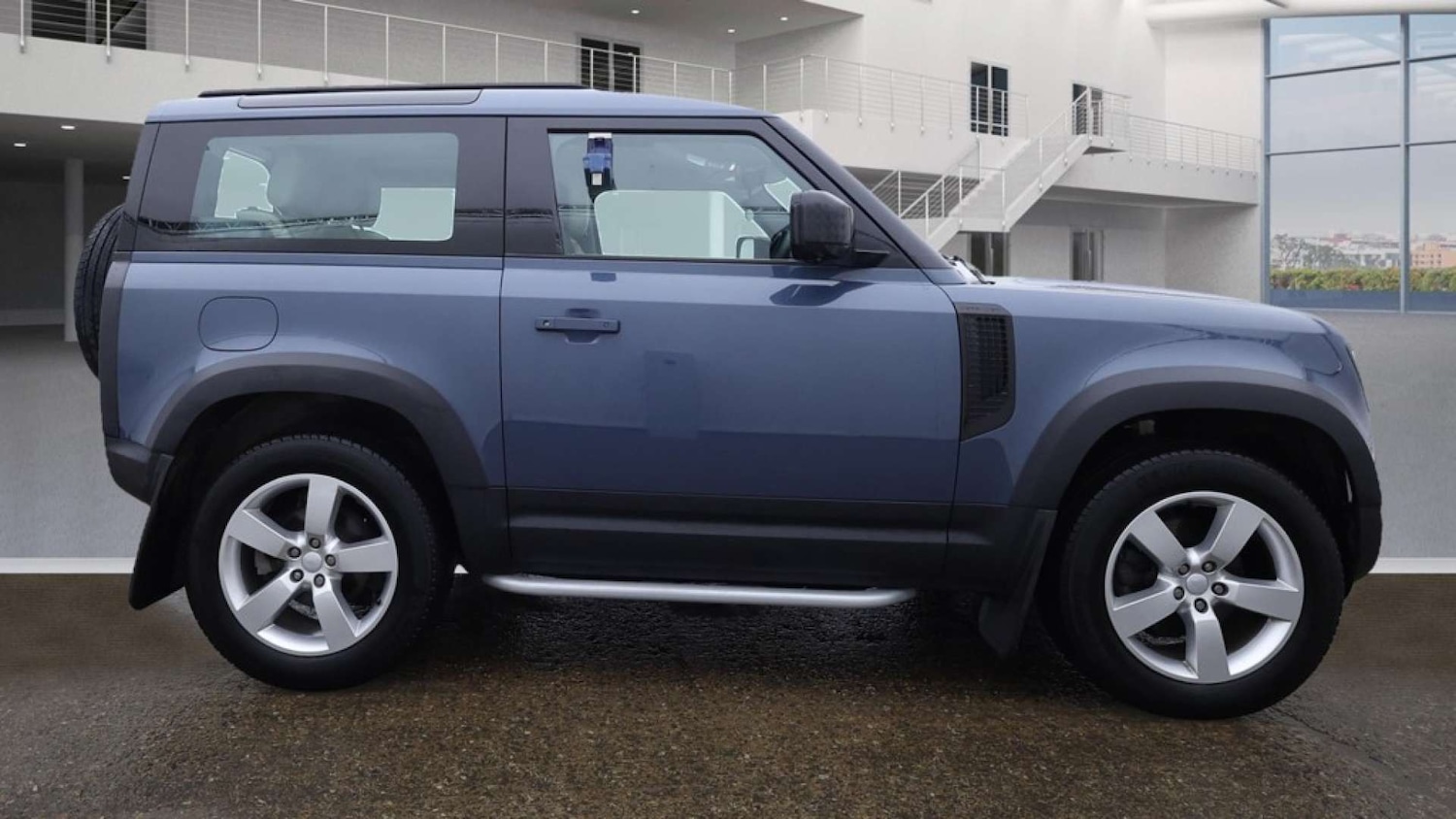 Used Land Rover Defender 2022 for sale - 76651457: Photo 3