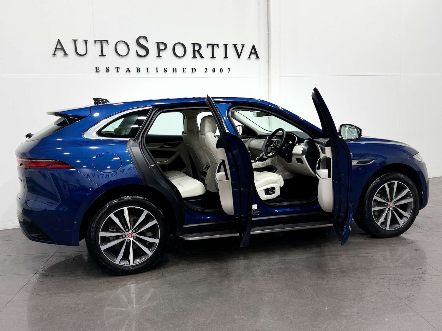 Used Jaguar F-Pace 2021 for sale - 76836470: Photo 17