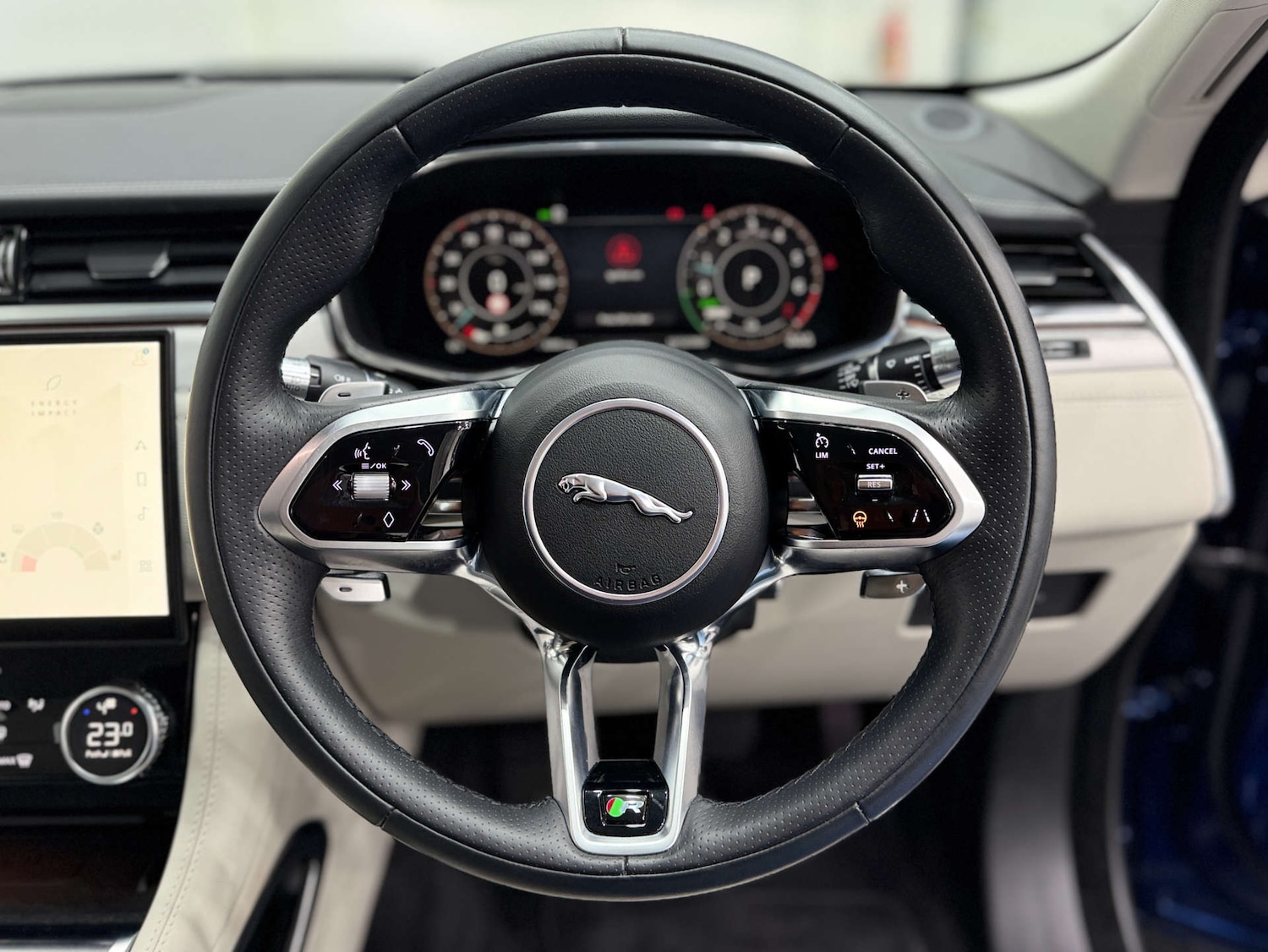 Used Jaguar F-Pace 2021 for sale - 76836470: Photo 18