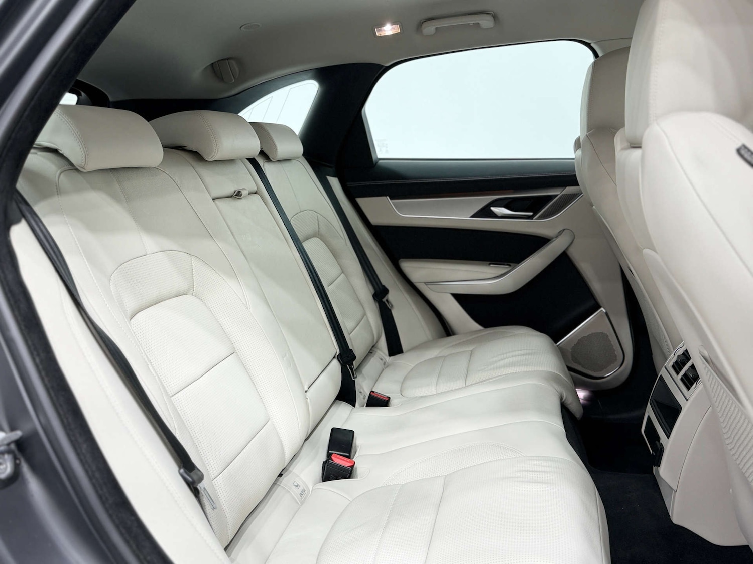 Used Jaguar F-Pace 2021 for sale - 76836470: Photo 21