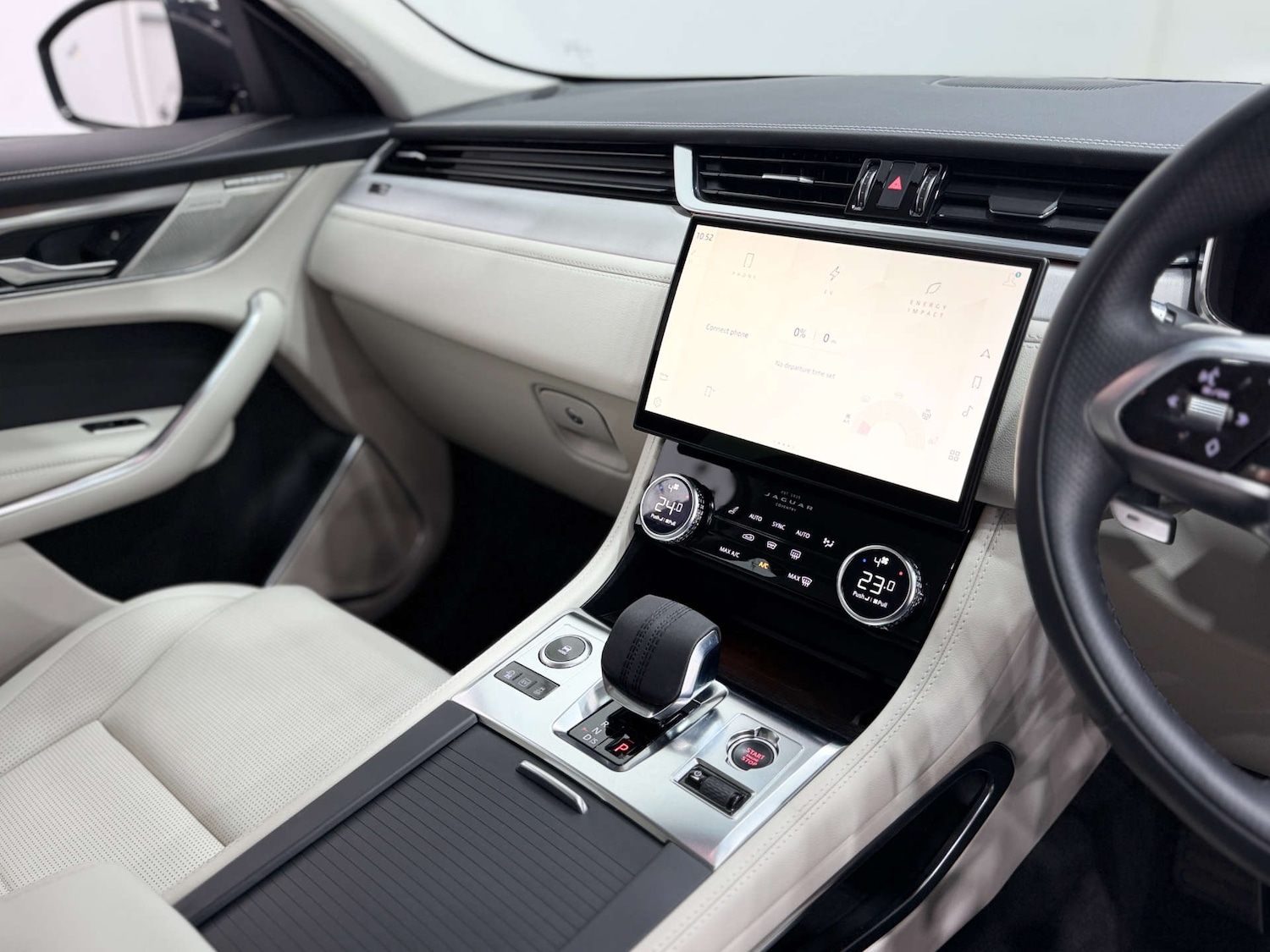 Used Jaguar F-Pace 2021 for sale - 76836470: Photo 24