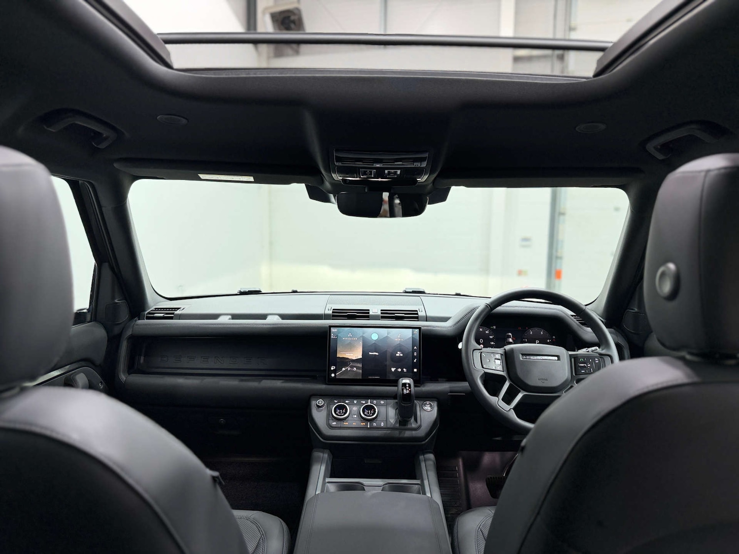 Used Land Rover Defender 2025 for sale - 77833961: Photo 17