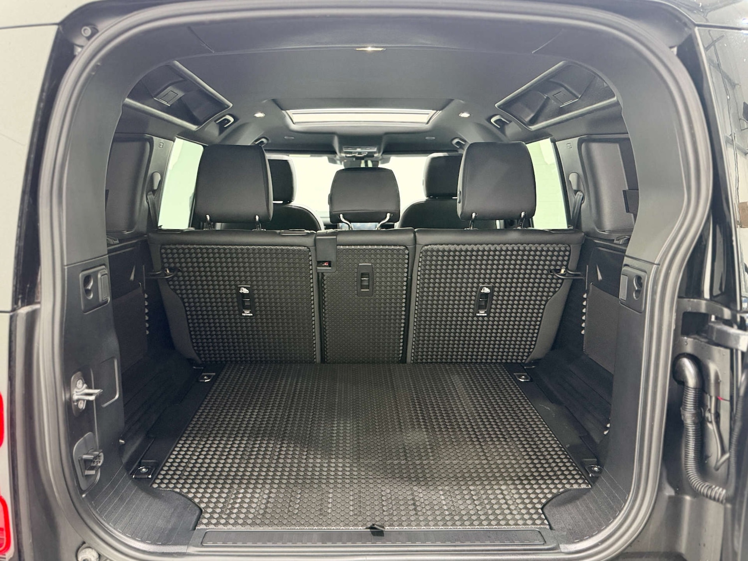 Used Land Rover Defender 2025 for sale - 77833961: Photo 31