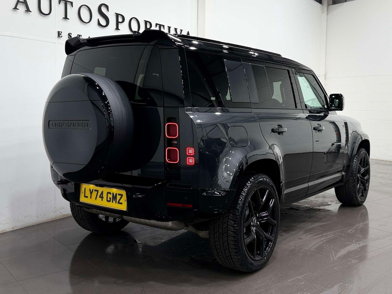 Used Land Rover Defender 2025 for sale - 77833961: Photo 6