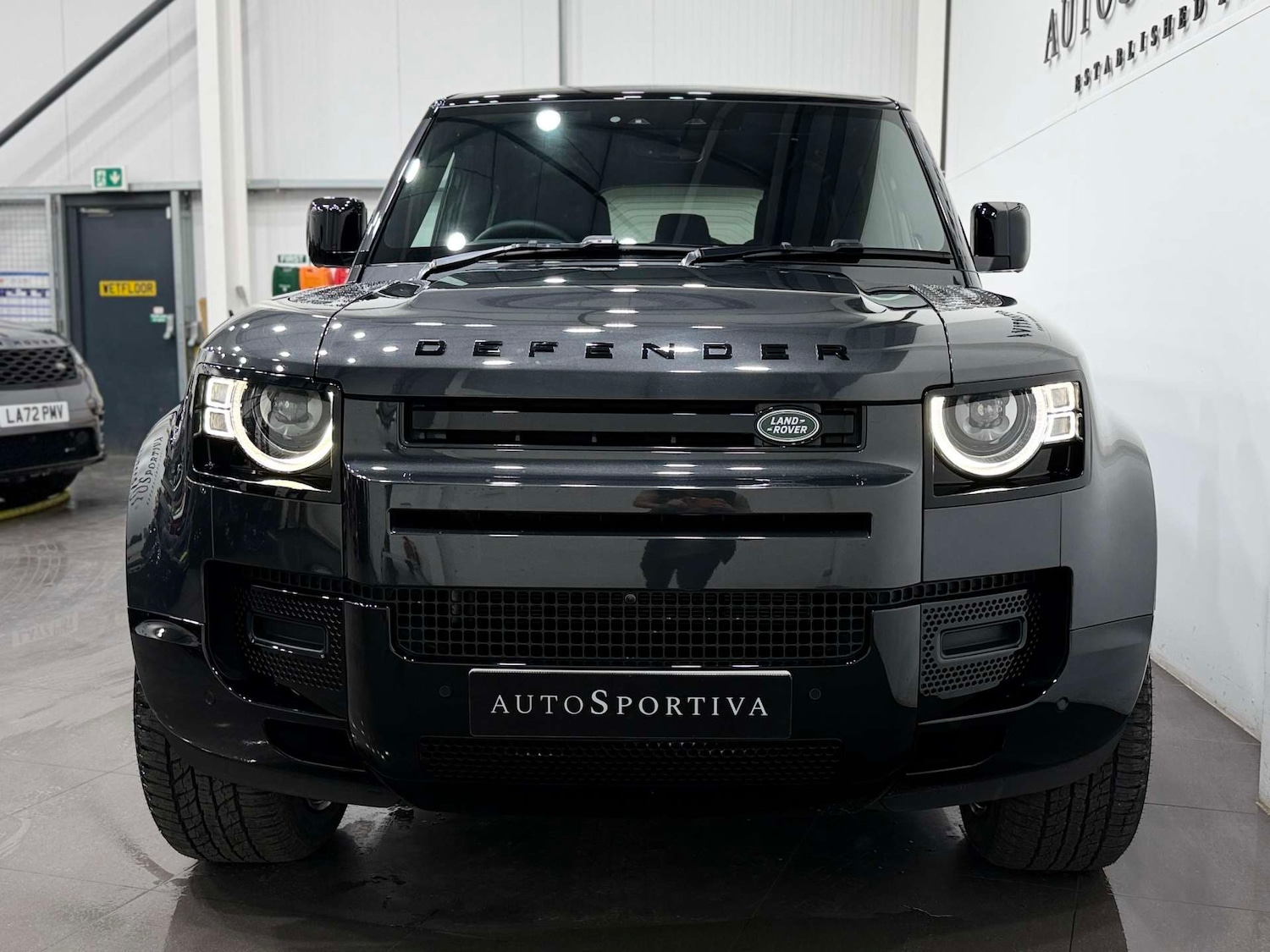 Used Land Rover Defender 2025 for sale - 77833961: Photo 9