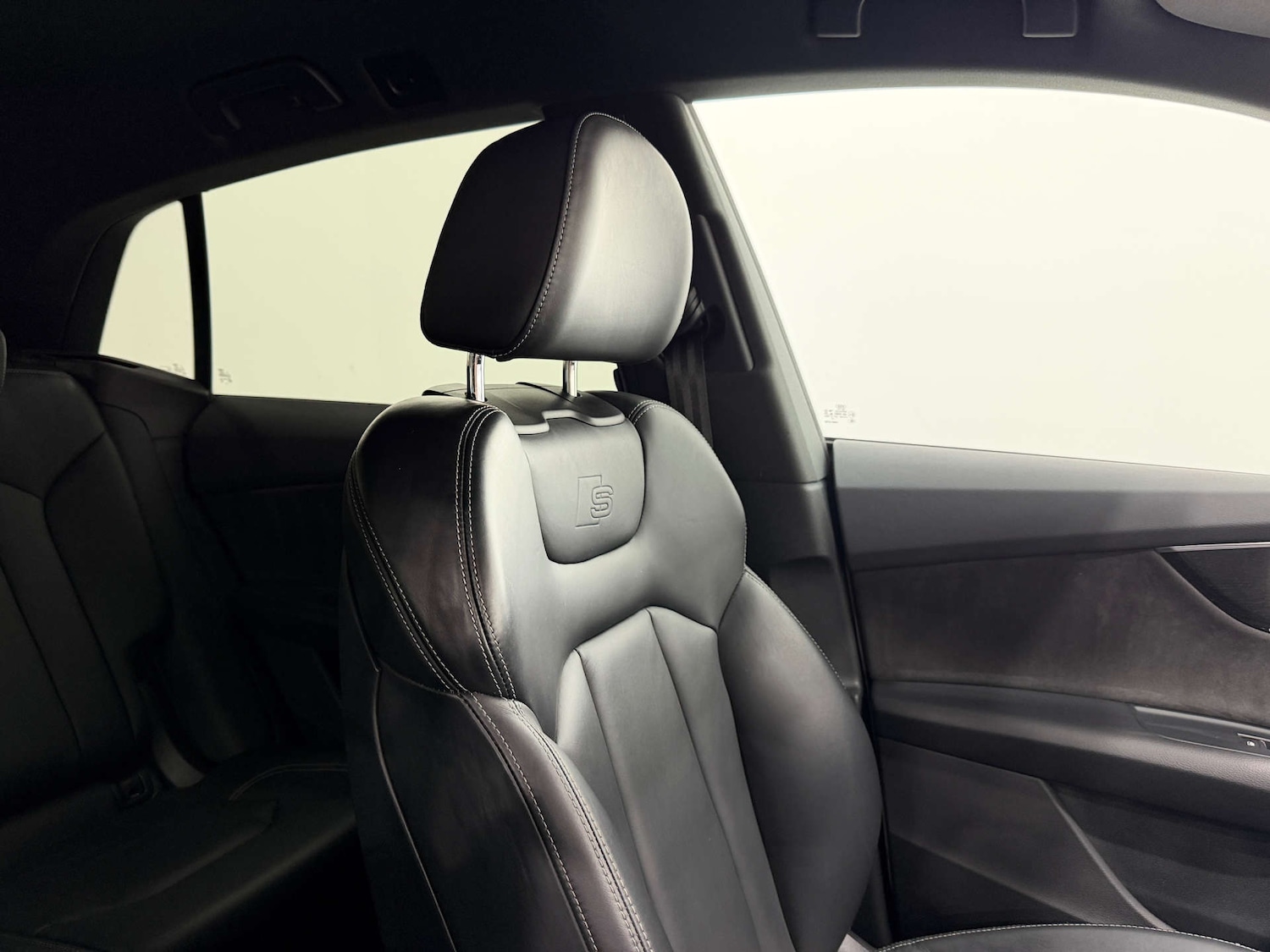 Used Audi Q8 2021 for sale - 77833868: Photo 44