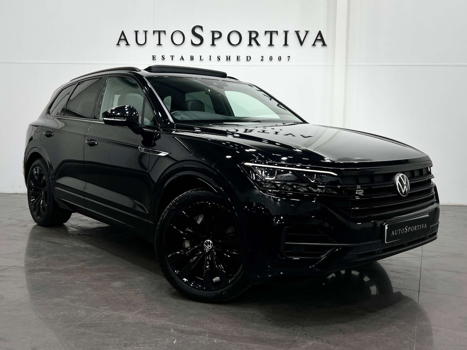 Used Volkswagen Touareg 2022 for sale - 76046390: Photo 1
