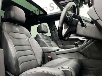 Used Volkswagen Touareg 2022 for sale - 76046390: Photo 2