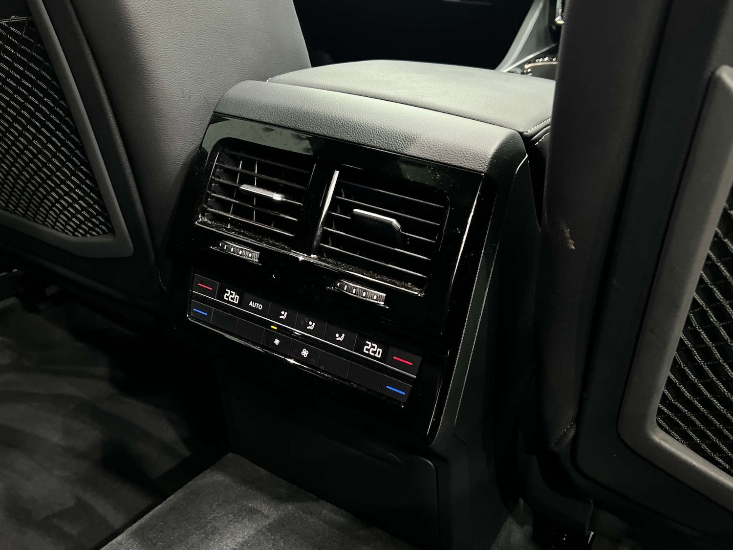 Used Volkswagen Touareg 2022 for sale - 76046390: Photo 39