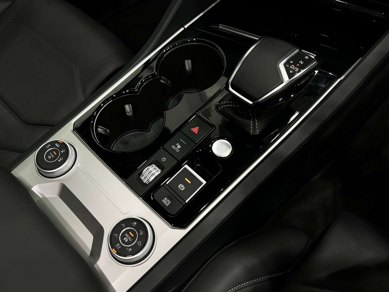 Used Volkswagen Touareg 2022 for sale - 76046390: Photo 49