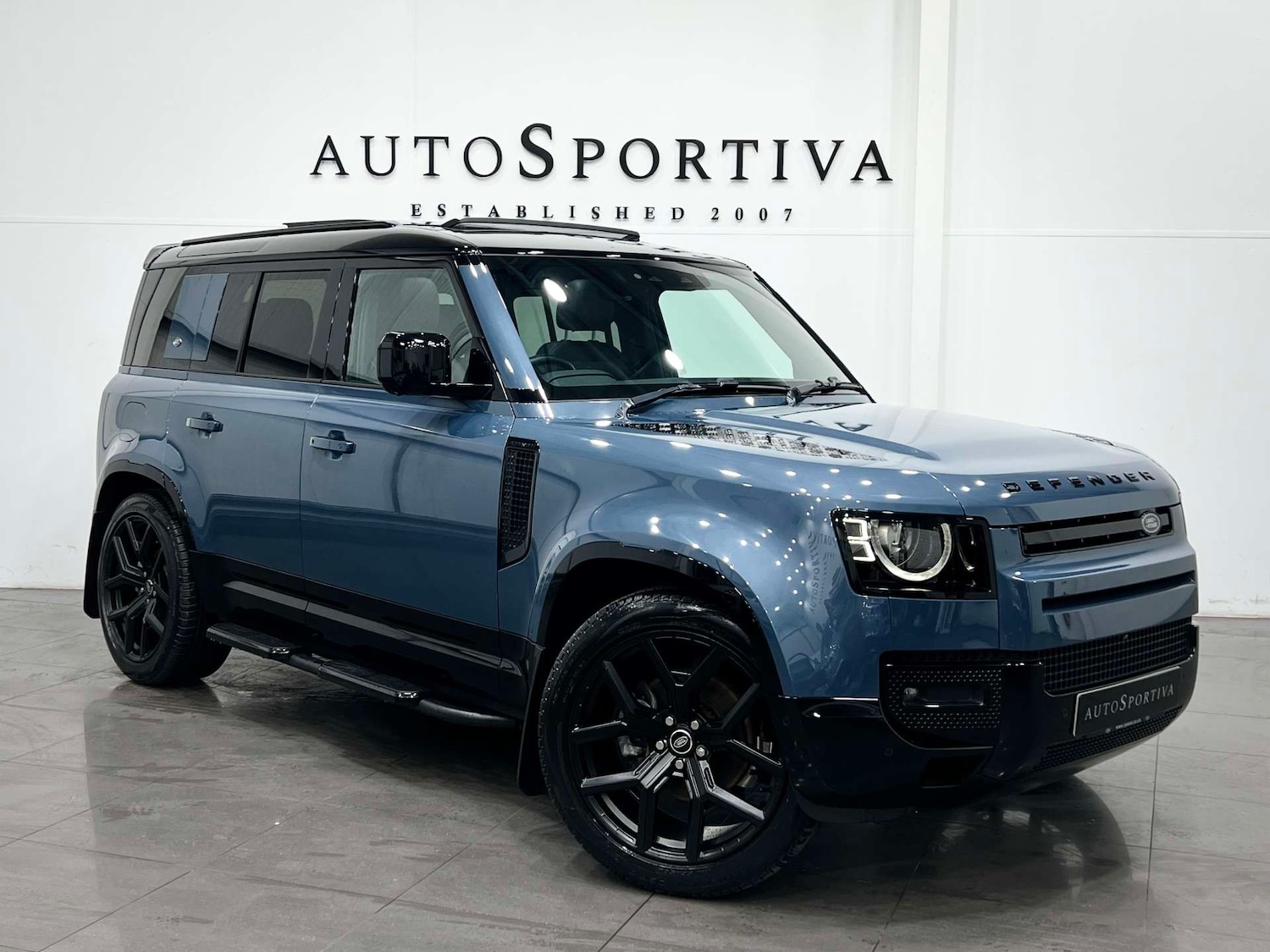 Used Land Rover Defender 2023 for sale - 76068149: Photo 1