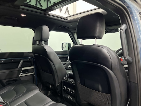 Used Land Rover Defender 2023 for sale - 76068149: Photo 19
