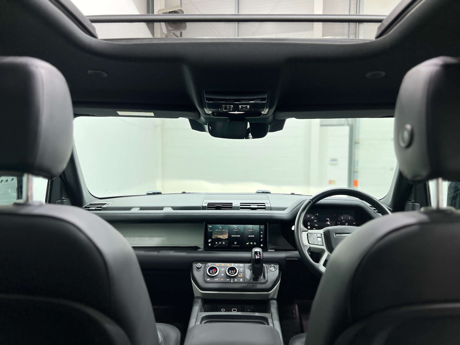 Used Land Rover Defender 2023 for sale - 76068149: Photo 20