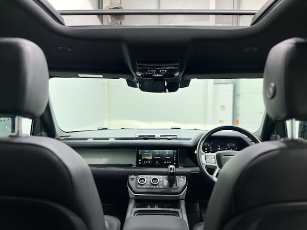 Used Land Rover Defender 2023 for sale - 76068149: Photo 25