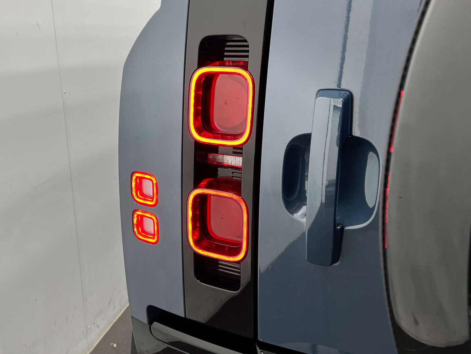 Used Land Rover Defender 2023 for sale - 76068149: Photo 27