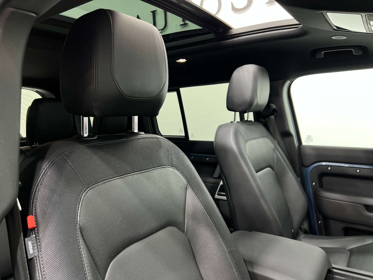 Used Land Rover Defender 2023 for sale - 76068149: Photo 38