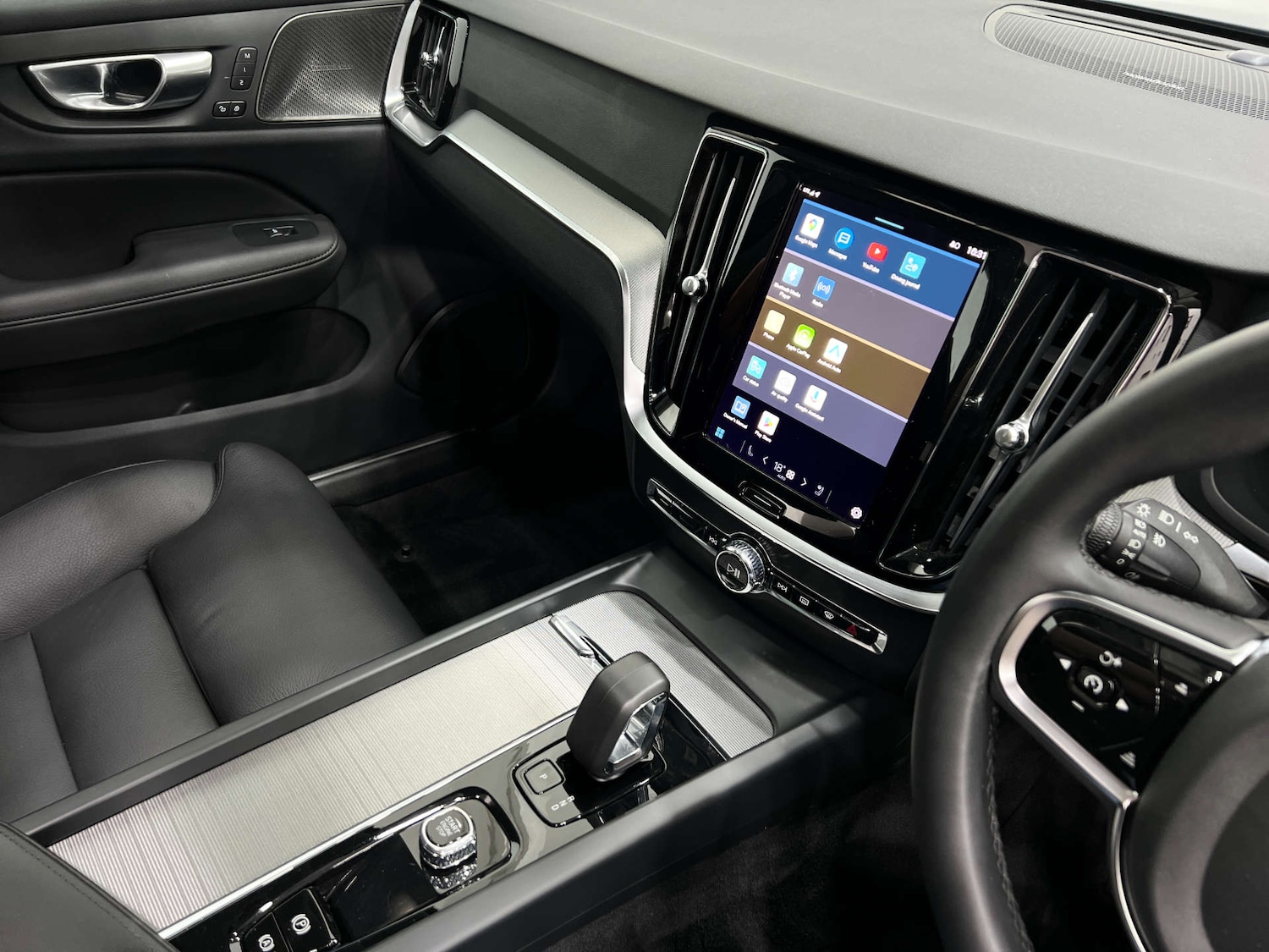 Used Volvo V60 2023 for sale - 77833842: Photo 35