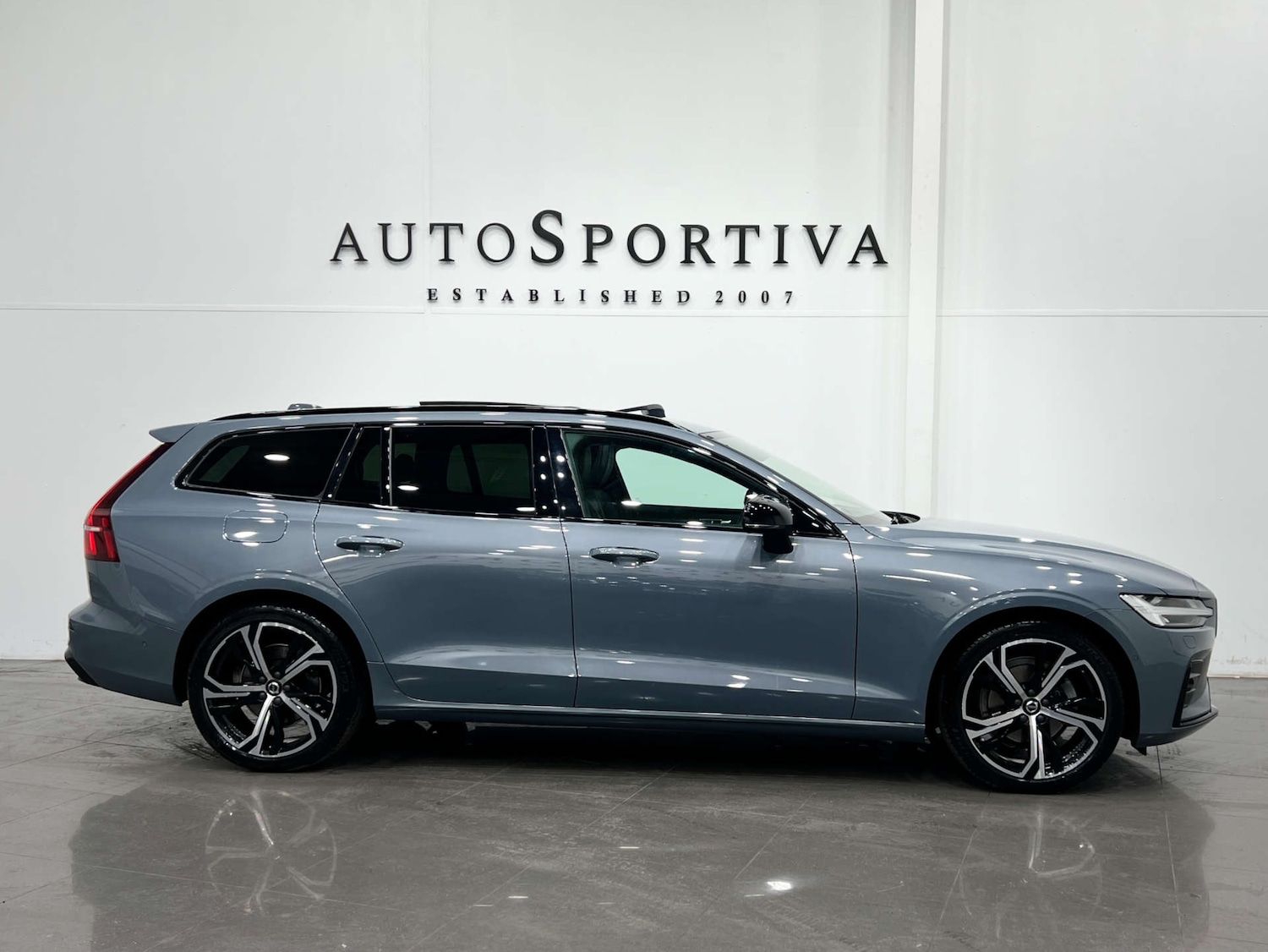 Used Volvo V60 2023 for sale - 77833842: Photo 7