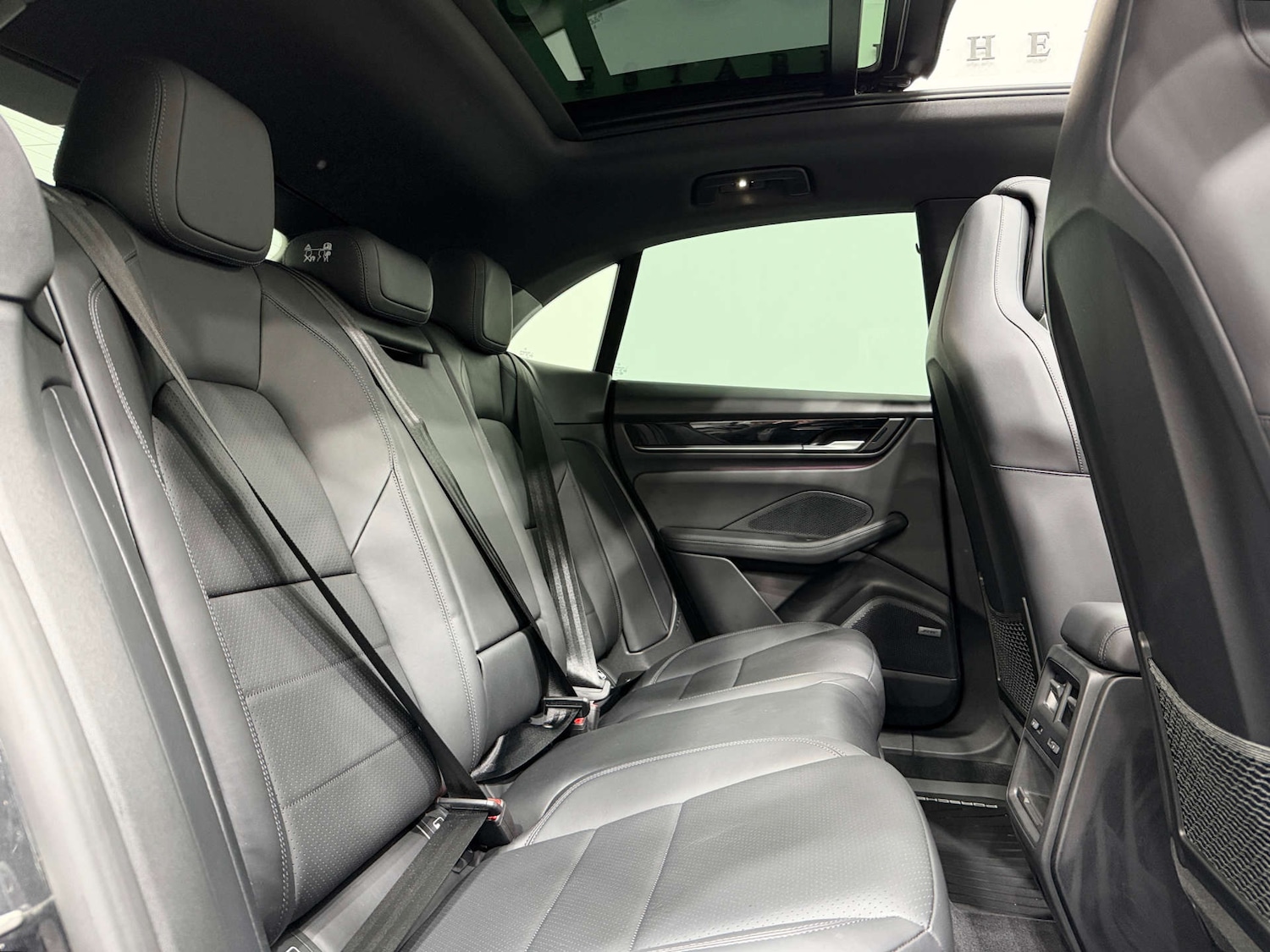 Used Porsche Macan 2024 for sale - 77833884: Photo 16