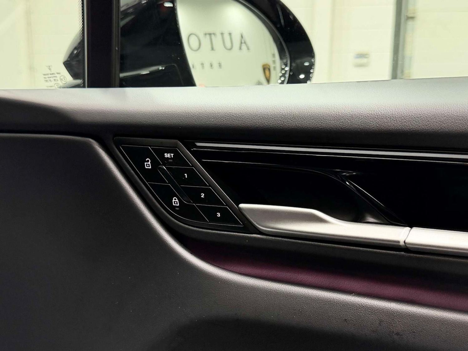 Used Porsche Macan 2024 for sale - 77833884: Photo 41