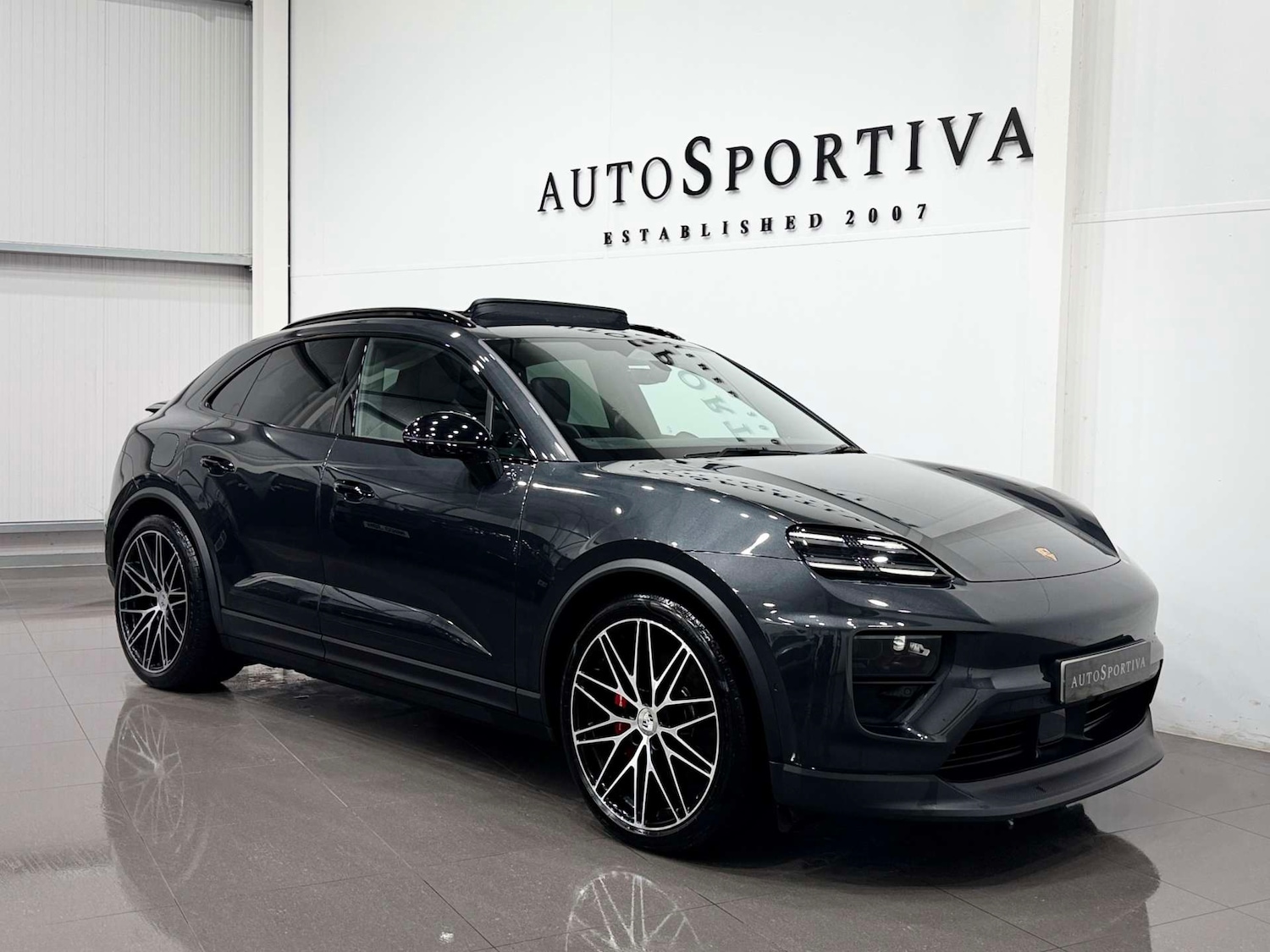 Used Porsche Macan 2024 for sale - 77833884: Photo 8
