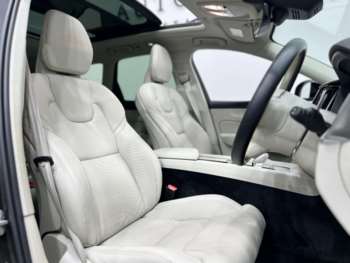 Used Volvo XC60 2023 for sale - 75321501: Photo
