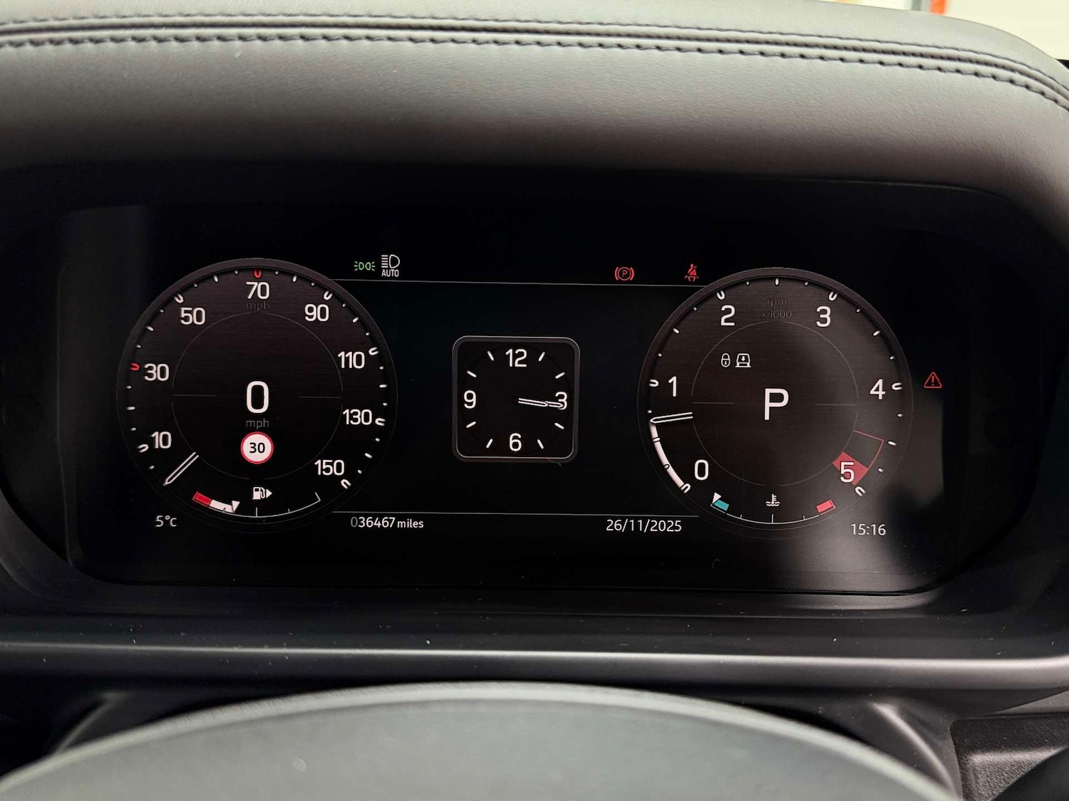 Used Land Rover Defender 2023 for sale - 76642920: Photo 25