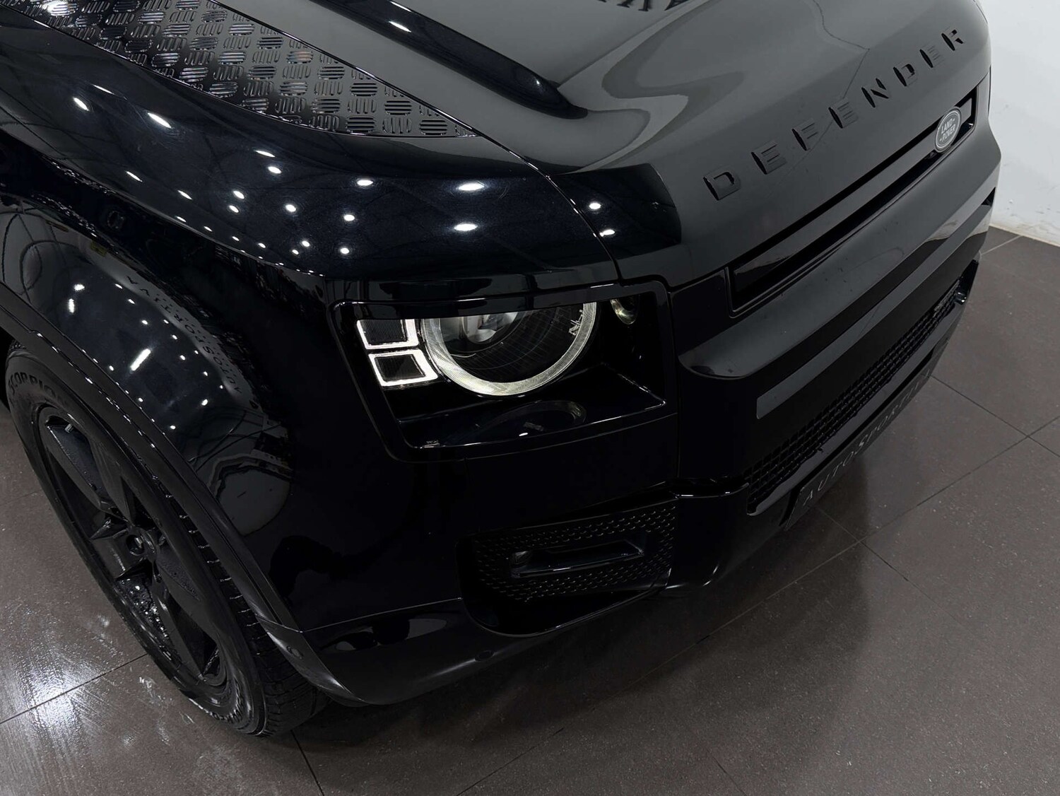 Used Land Rover Defender 2023 for sale - 76642920: Photo 36