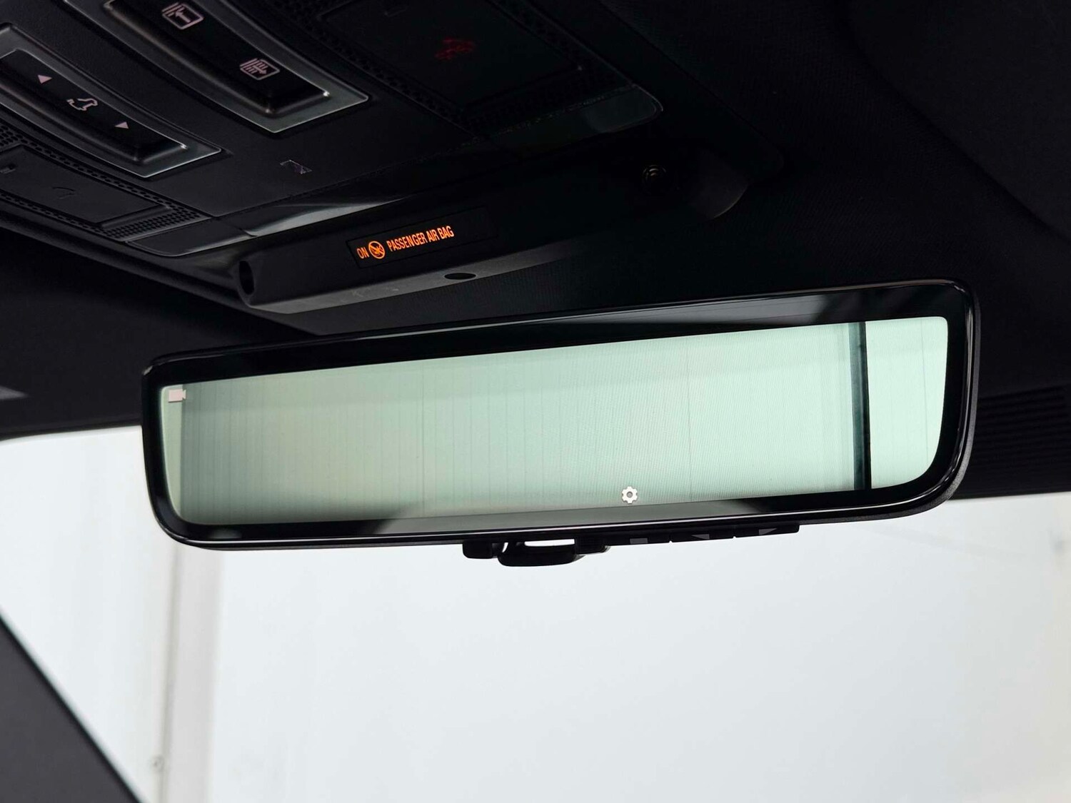 Used Land Rover Defender 2023 for sale - 76642920: Photo 41