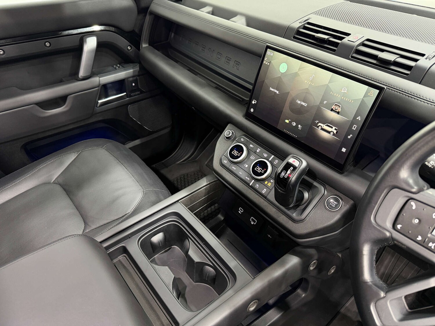 Used Land Rover Defender 2023 for sale - 76642920: Photo 47