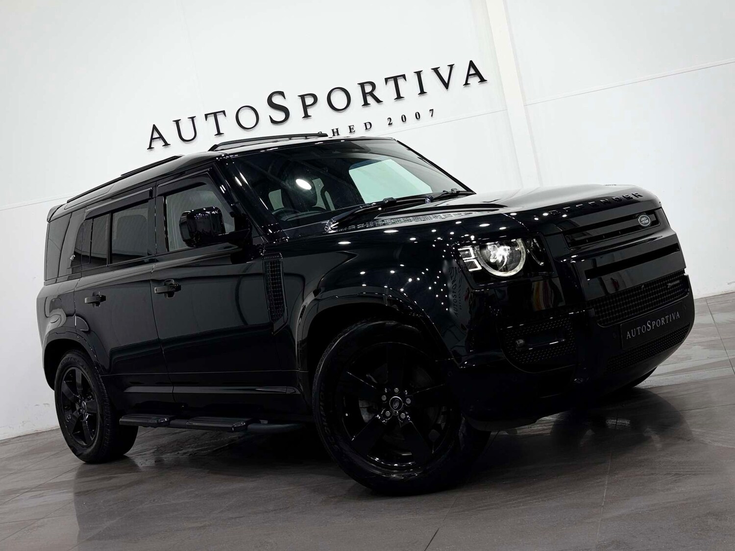 Used Land Rover Defender 2023 for sale - 76642920: Photo 56