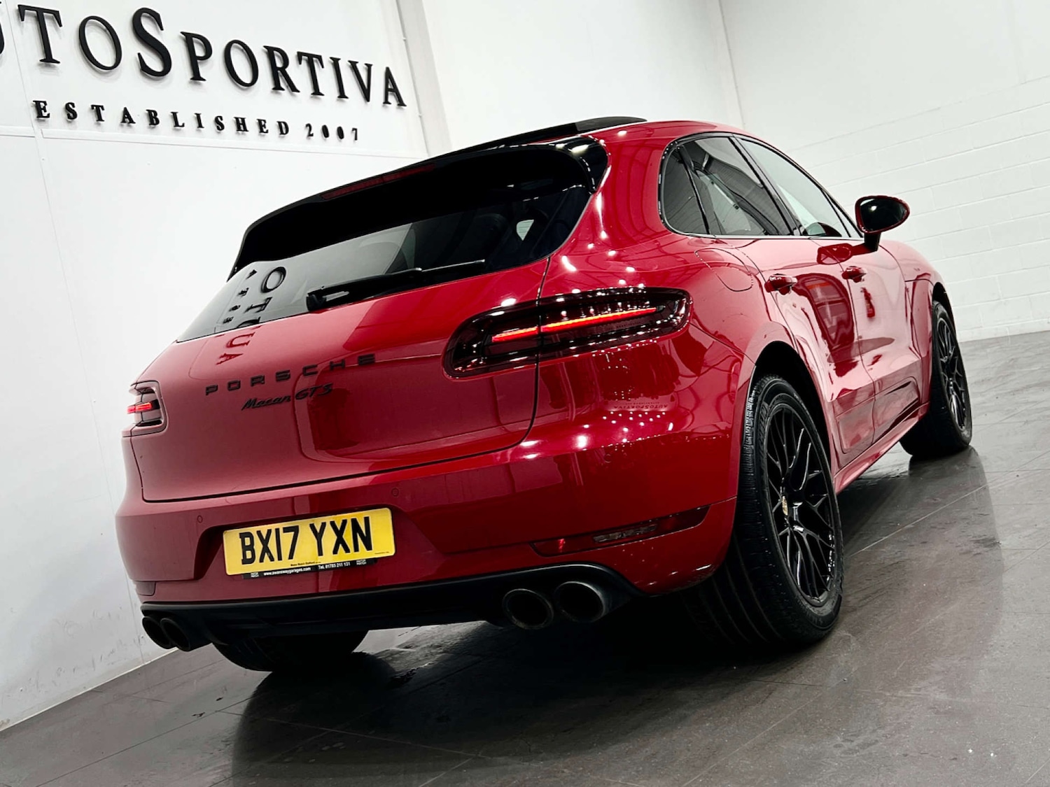 Used Porsche Macan 2017 for sale - 77984537: Photo 12