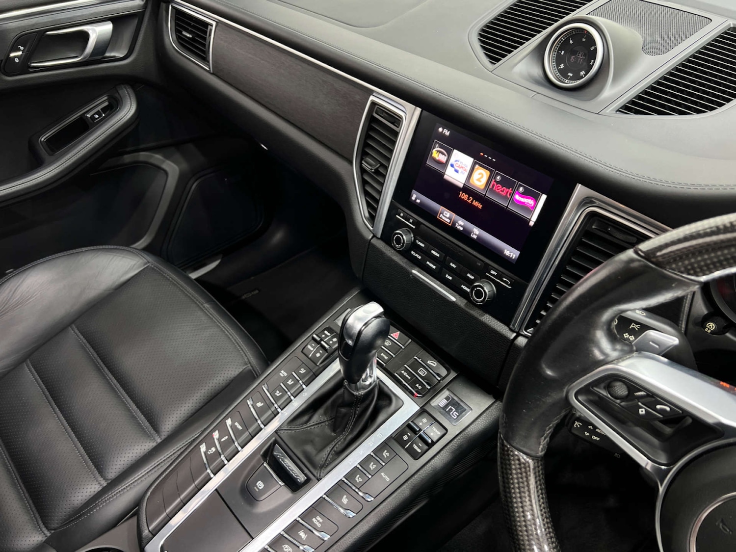 Used Porsche Macan 2017 for sale - 77984537: Photo 23