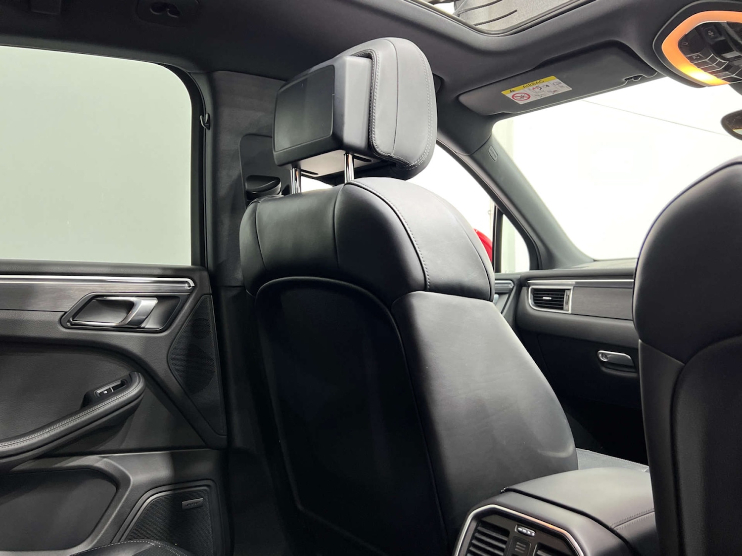 Used Porsche Macan 2017 for sale - 77984537: Photo 27