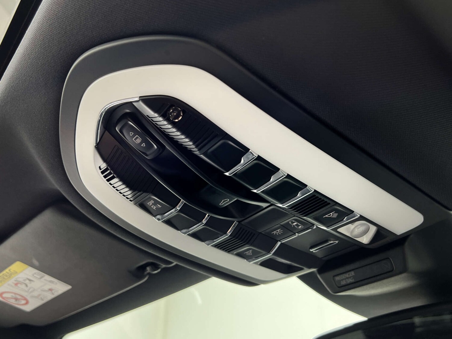 Used Porsche Macan 2017 for sale - 77984537: Photo 41